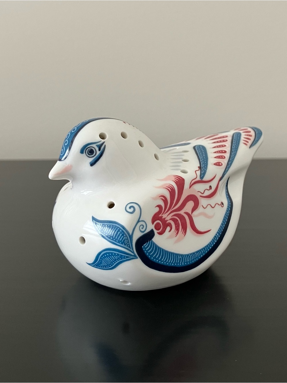 Vintage 1978 Elizabeth Arden Bird Pomander